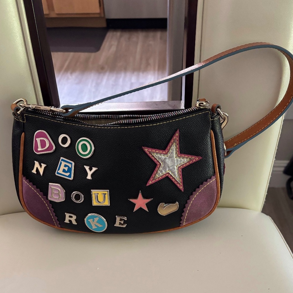 AUTHENTIC BEAUTIFUL DOONEY AND BOURKE HANDBAG